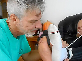 Foor Loving Convict On The Run! - Leo Blue & Richard Lennox