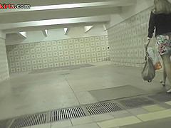 Free upskirt videos demonstrate a chubby woman
