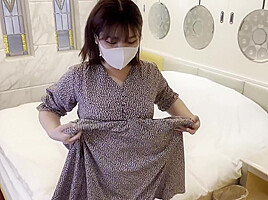 G Cafe Clerks Blowjob And Paizuri → Facial Ejaculation (1)
