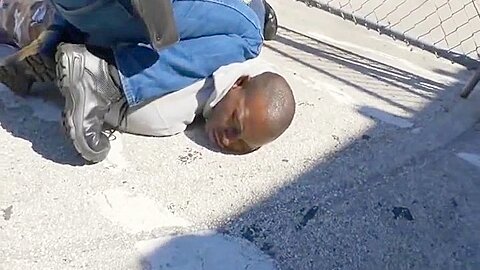 GAYPATROL SHOPLIFTER ON THE RUN BLACK THUG