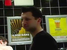 Gaymainstream-in toilet