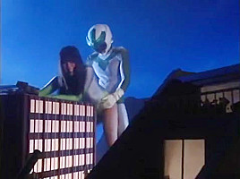 Giant Heroine Ryona
