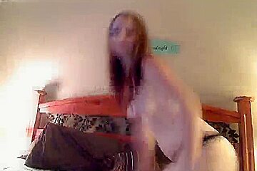 Ginger cam teen 18+ strips & masturbates