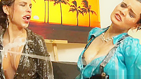 Glamcore les licks bukkake pussy at gloryhole