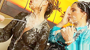 Glamcore les licks bukkake pussy at gloryhole
