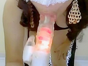 Gostosa safada caiu na net socando o vibrador na buceta gulosa na webcam