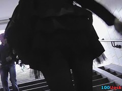 Goth sweetheart flashed upskirt booty