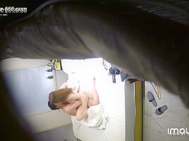 Hackers use the camera to remote monitoring of a lover's home life 614
