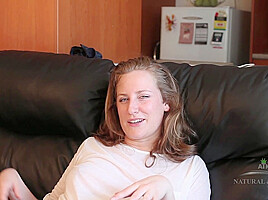 Hairy Nichole Chats A Little Then Masturbates Her Hairy Snatch