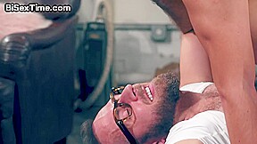 Hairy bush alt opens pussy and mouth for bisexual 3some
