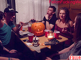 Hallowdick Xxx Parody Feature Film - Sex Movies Featuring Fallonwest