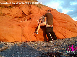 Honey Moon And Delirious Hunter - Amateur Couple Sex On The Beach (nova Scotia)