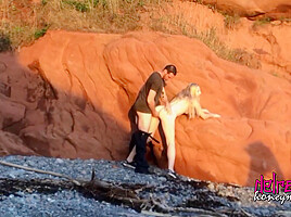 Honey Moon And Delirious Hunter - Amateur Couple Sex On The Beach (nova Scotia)