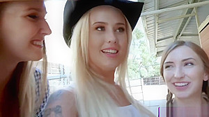 Hot Babes Took Turn Mounting On The Studs Man Meat