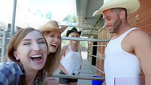 Hot Babes Took Turn Mounting On The Studs Man Meat