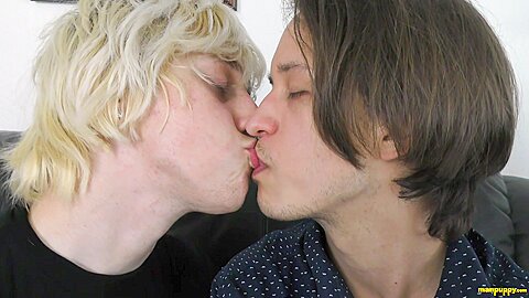 Hot Gay Kissing 23 - Zeke Wolf, Elis Ataxxx