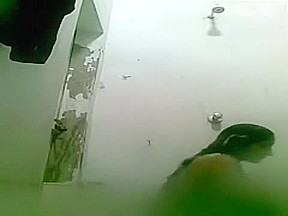 Hot bhabi shows all her curves while having a shower