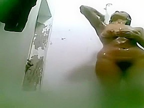 Hot bhabi shows all her curves while having a shower
