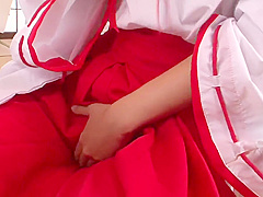 Hot geisha masturbates solo with various fucktoys
