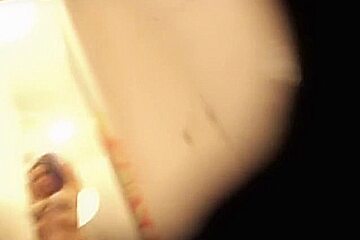 Hottie from changing room sex video flashes pantieless butt