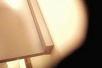 Hottie from changing room sex video flashes pantieless butt