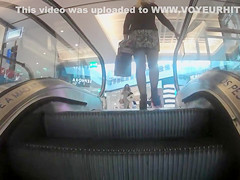 I got a sneaky peek underneath a blonde's skirt
