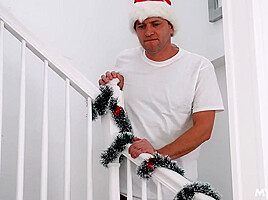 Im Dreaming of a Mylf Christmas - MYLF