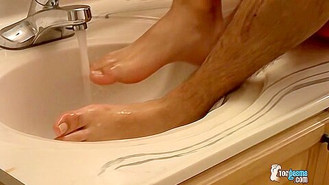 In The Bathroom With Boomer - Boomer Jacoby
