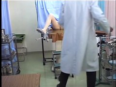 Jap babe gets her pussy drilled by her gynecologist