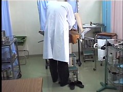Jap babe gets her pussy drilled by her gynecologist