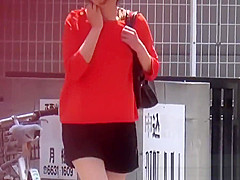 Japanese women expose pussies while peeing in public