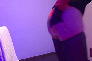 Kellycd666 Brazilian Cross Playing With Dildo On Webcam!