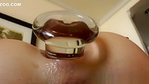 Kinky lez finger booty
