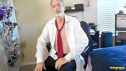 Kiss the Boss' Ass - Richard Lennox