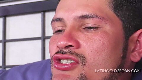 Latin Papis Carle & Ykw In Hot Bareback Action - LatinoGuysPorn