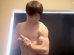 Lean Muscular Teenboy Shows off his Muscles