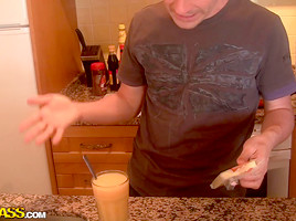 Leila in handsome dude gets his amateur dick sucked nicely