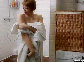 Lola Jones in Sex dance between the sheets