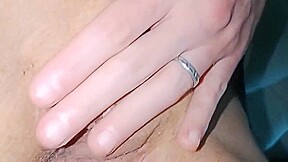 Lui Mi Sborra Sulla Fica E Mi Masturba - Creampie In My Pussy