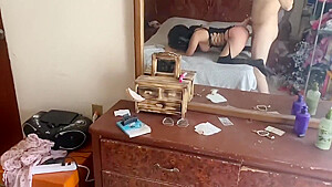 Maestra De Culo Grande Y Grandes Tetas Me Pide Que Penetre A Cambio De Dinero  Segunda Parte