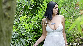 Make Her Wet - Kira Queen & Sarah Cute - VivThomas