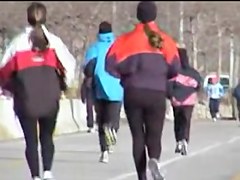 Marathoners are shaking their tight candid booties 08j