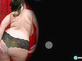 Marilyn White in the Jiggle Room