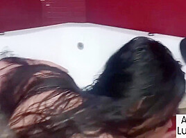 Me Chamou Para Tomar Um Banho De Piscina, E Acabou Gozando Dentro Da Minha Bucetinha 8 Min