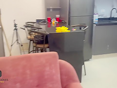 Mientras Mi Sexy Vecina Toma Una Ducha Entro A Su Bano Cojo Duro Le Echo Mi Leche Adentro