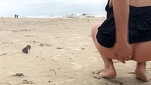 More Real Amateur Public Sex Risky on the Beach !!! People walking near