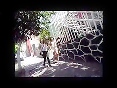 Mostrando verga en la calle 1