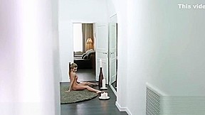 Naked Yoga Young Girl let boyfriend fuck after her session