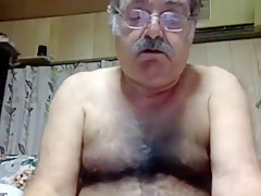 Old guy jerks off cam