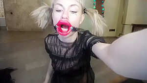 PIGHOLE RED LIPS MOUTH BLOWJOB BLONDE PIGTAILS DEEPTHROAT